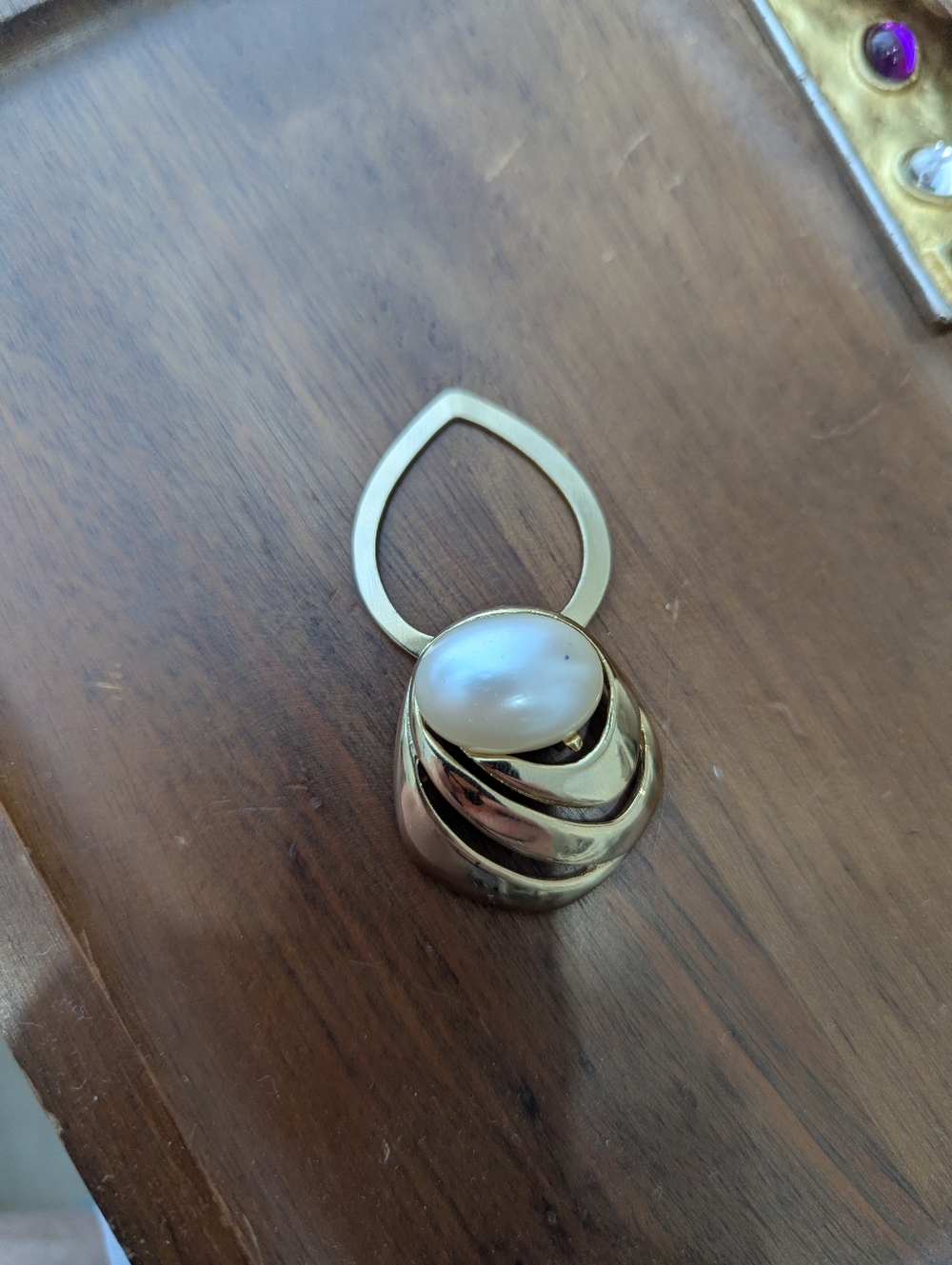 Vintage Golden Pearl Scarf Brooch/ Pin - Picture 3 of 4